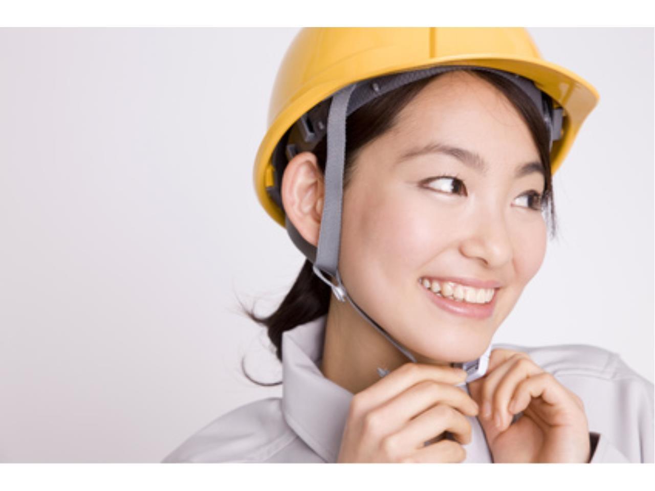 出荷部門でのフォークリフト作業