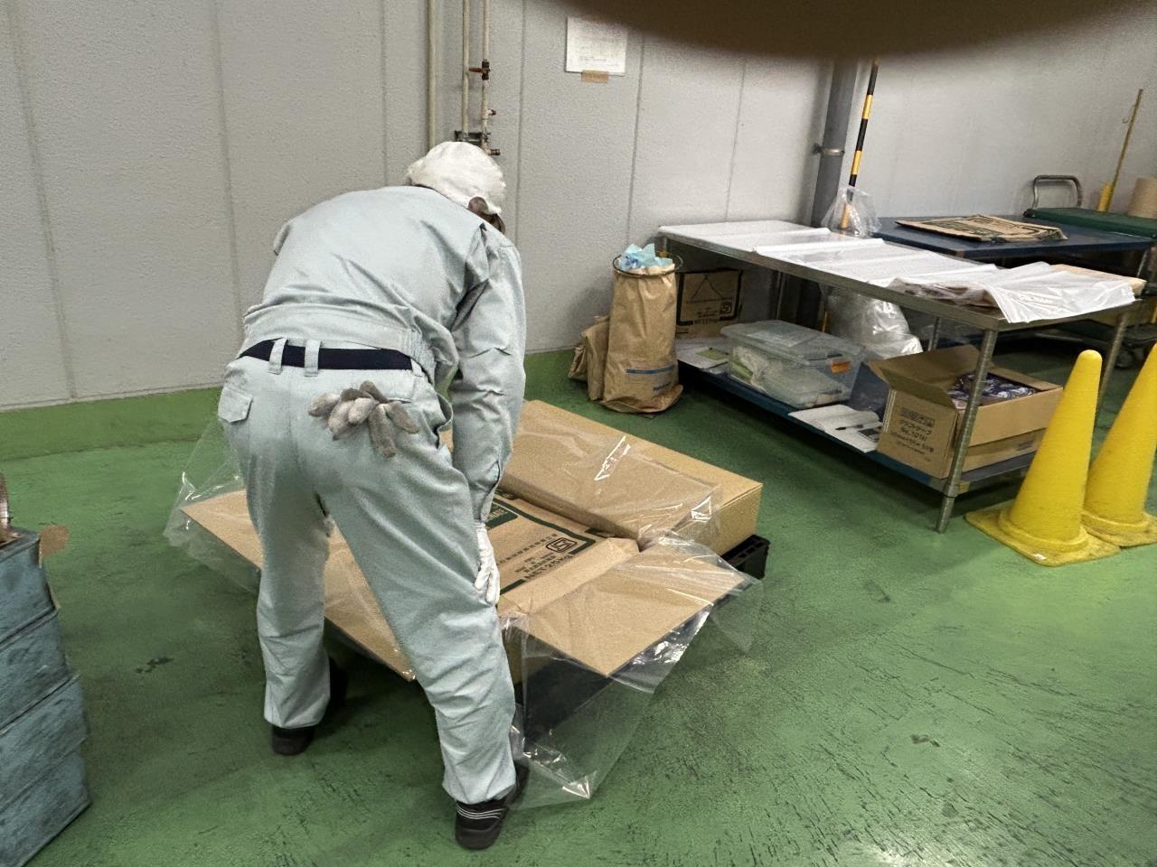 紙袋の検品スタッフ｜７月末までの短期｜時短勤務の相談ＯＫ