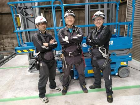 エレベーターの据付エンジニア