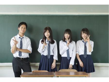 学習塾の教室運営スタッフ
