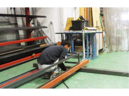 広告看板の製作と取付けスタッフ