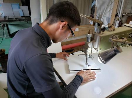 広告看板の製作と取付けスタッフ