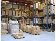 製造未経験者歓迎の作業風景