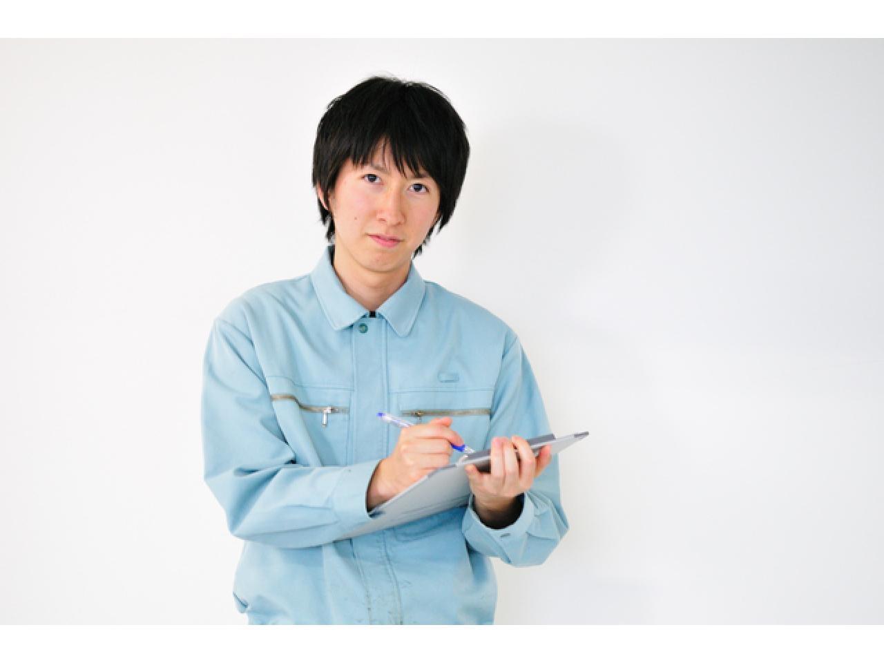 工場内での木材加工作業＆フォークリフト作業