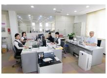 経理事務の作業風景