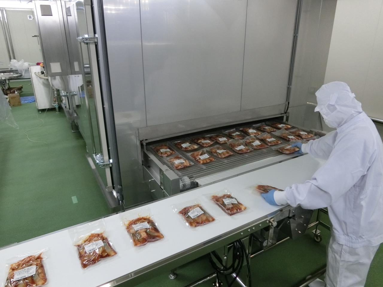 ①包装部門責任者候補 ②食品製造調理員