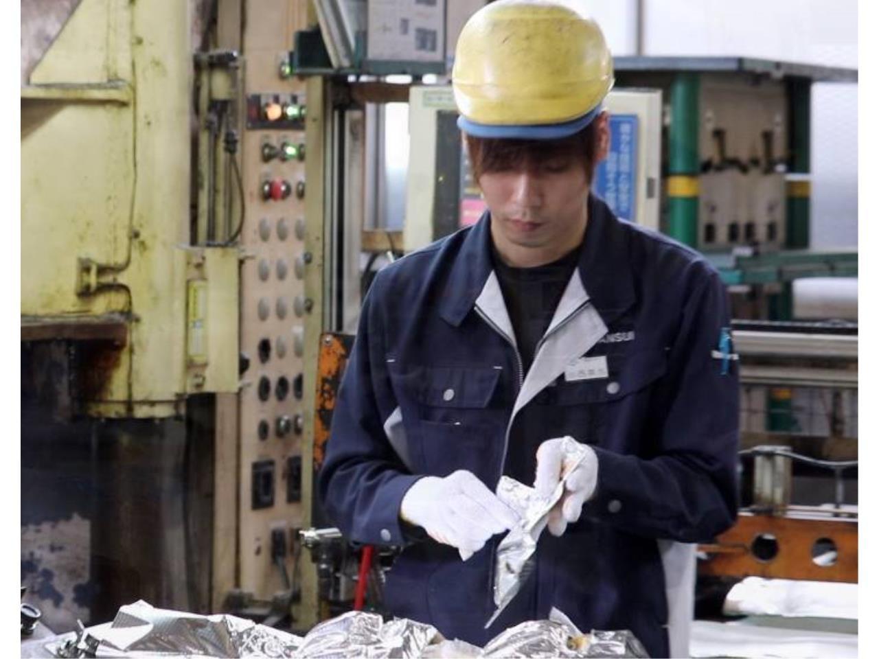 20~30代が多数!!責任あるポジションを目指せる自動車内装部品の製造(動画有り)
