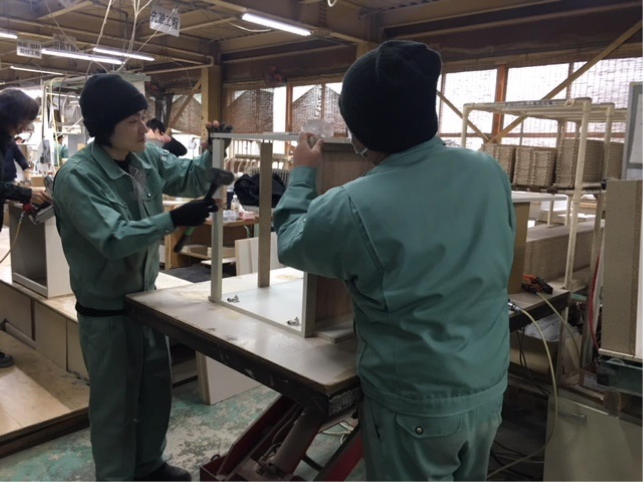 未経験者大歓迎♪年間休日120日の木製家具の組立・加工作業