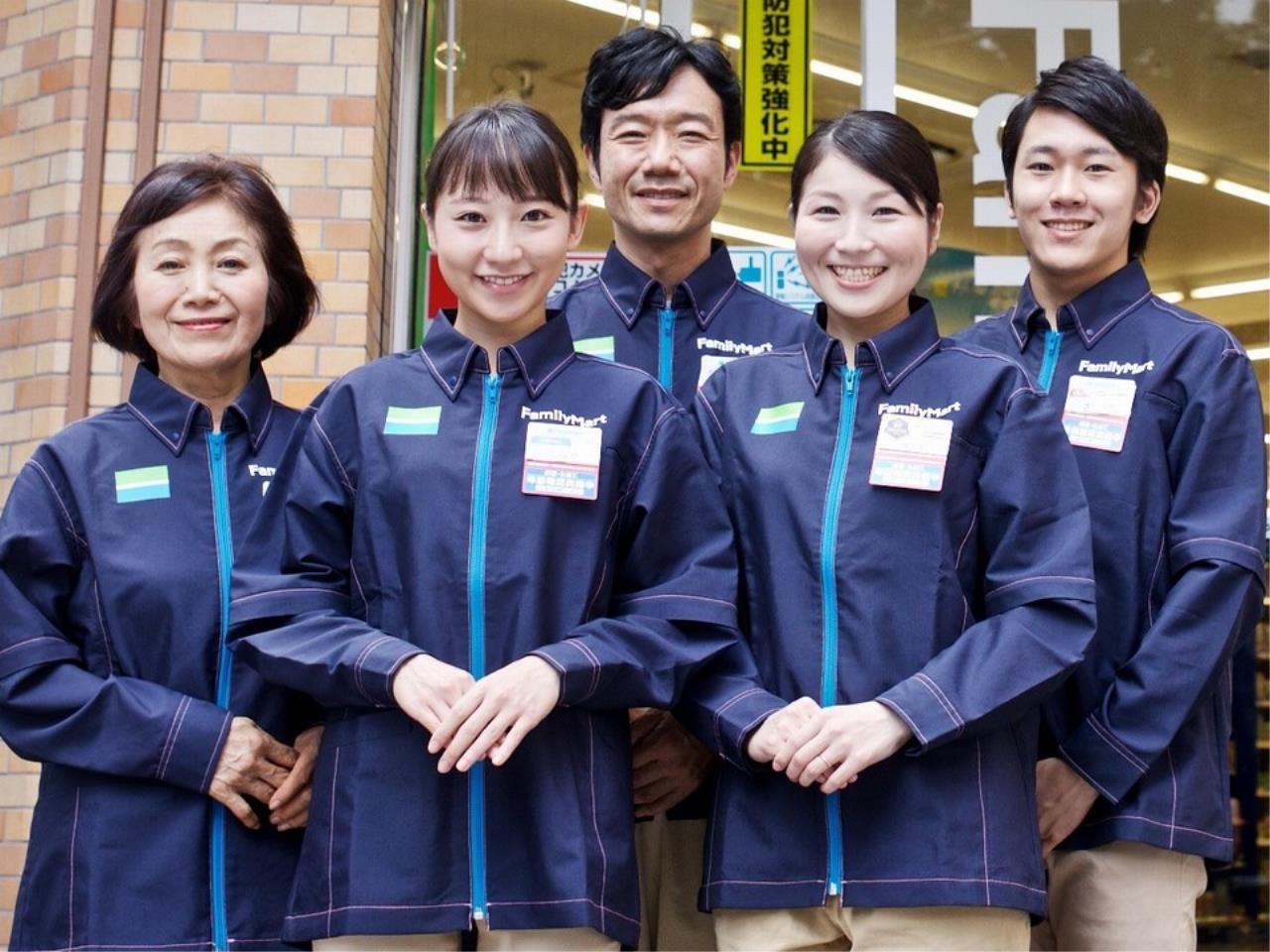 正社員&アルバイト、5店舗同時募集!コンビニスタッフ