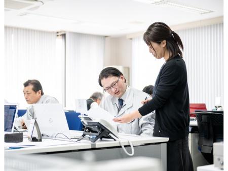 総合商社での営業事務スタッフ