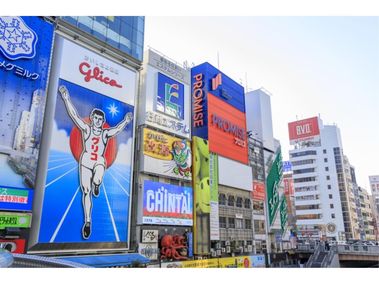 広告看板の製作や設置スタッフ