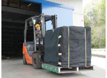 デニム生地の出荷準備
