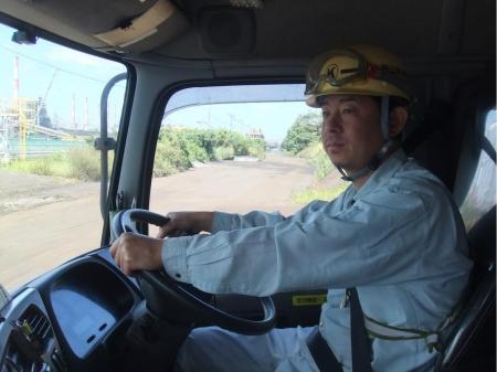 大手運送会社のグループ企業で働きませんか？ＪＦＥ福山・倉敷製鉄所構内でのダンプ運転士