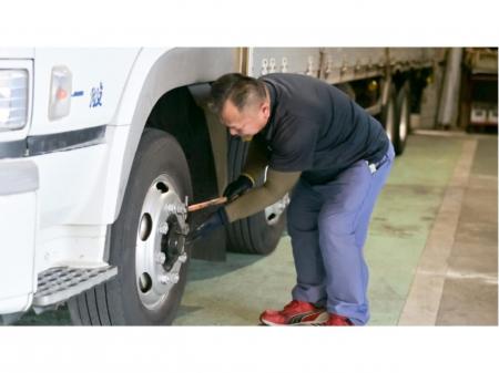 働きやすさが魅力♪大型ドライバー職