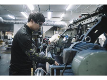 デニム生地の製造スタッフ｜未経験OK｜男女スタッフ活躍中