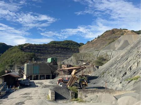 資格＆経験ゼロから始められる砕石工場での製造スタッフ