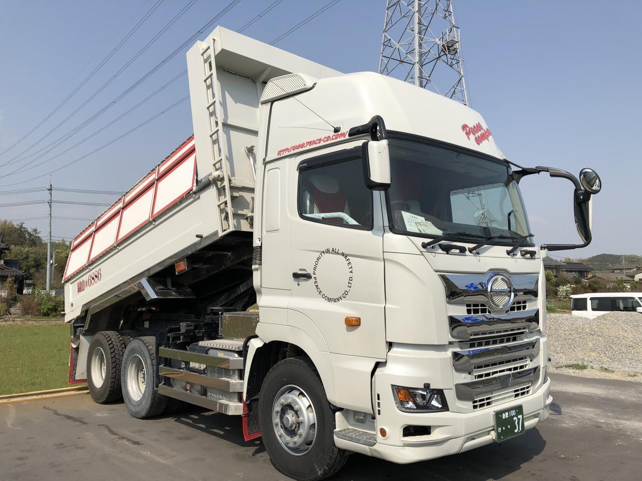 頑張れば月収４６万円も可能！！ダンプ運転手（トレーラー運転手同時募集中）