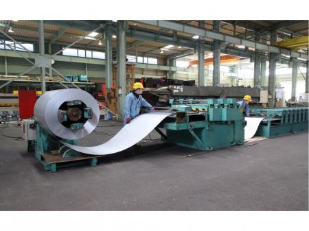 建築資材の金属加工スタッフ｜土日祝休み｜年間休日１２０日以上|初年度賞与３ヵ月保証|