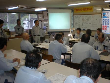 オカケングループで安心企業！！ＪＦＥ福山・倉敷製鉄所構内ダンプ運転士